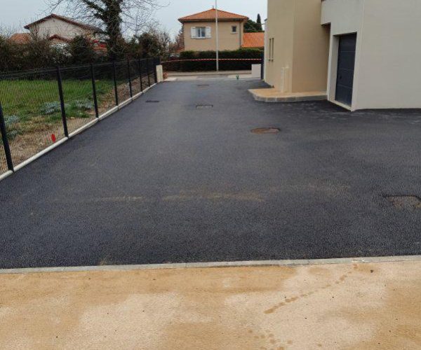 Aménagement extérieur enrobé Lyon